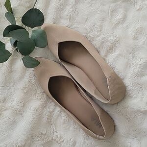 Mia Kerri Pointed Toe Flat